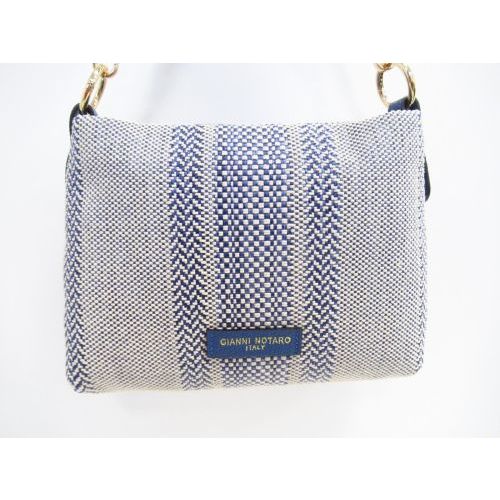 CAROL J.  blauw midden