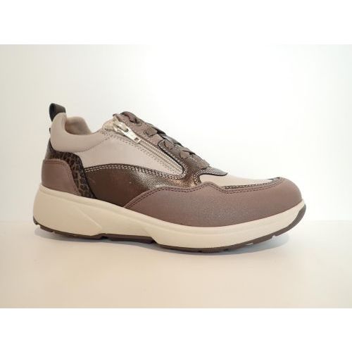 XSENSIBLE veterschoen taupe